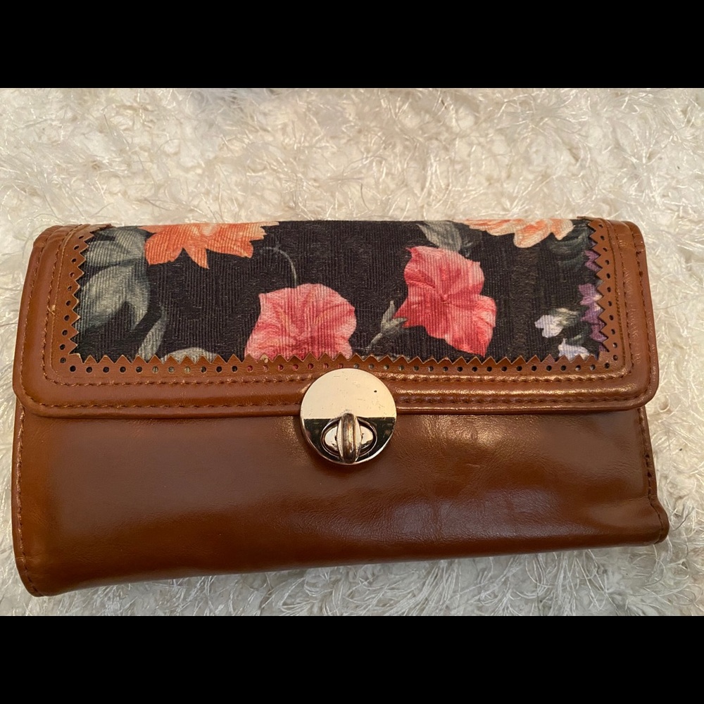 Urban outfitters wallet